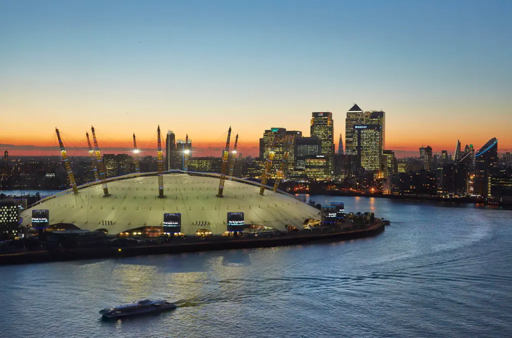 London Landscapes — architecture and landscape photograph in London, UK, frame 24 of 28.